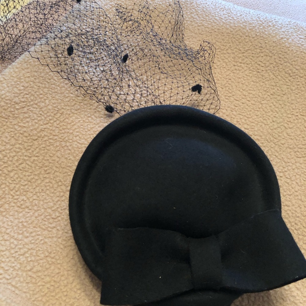 Vintage mid -century wool black woman’s hat